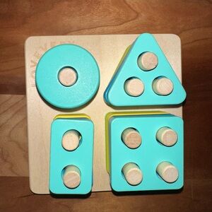 Lovevery Sort and Stack Peg Puzzle